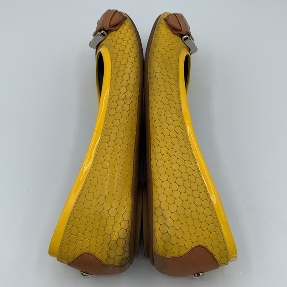 Gianni Bini Flats, sone wear. Size 7M. Good comfort shoes around the house - Picture 5 of 6